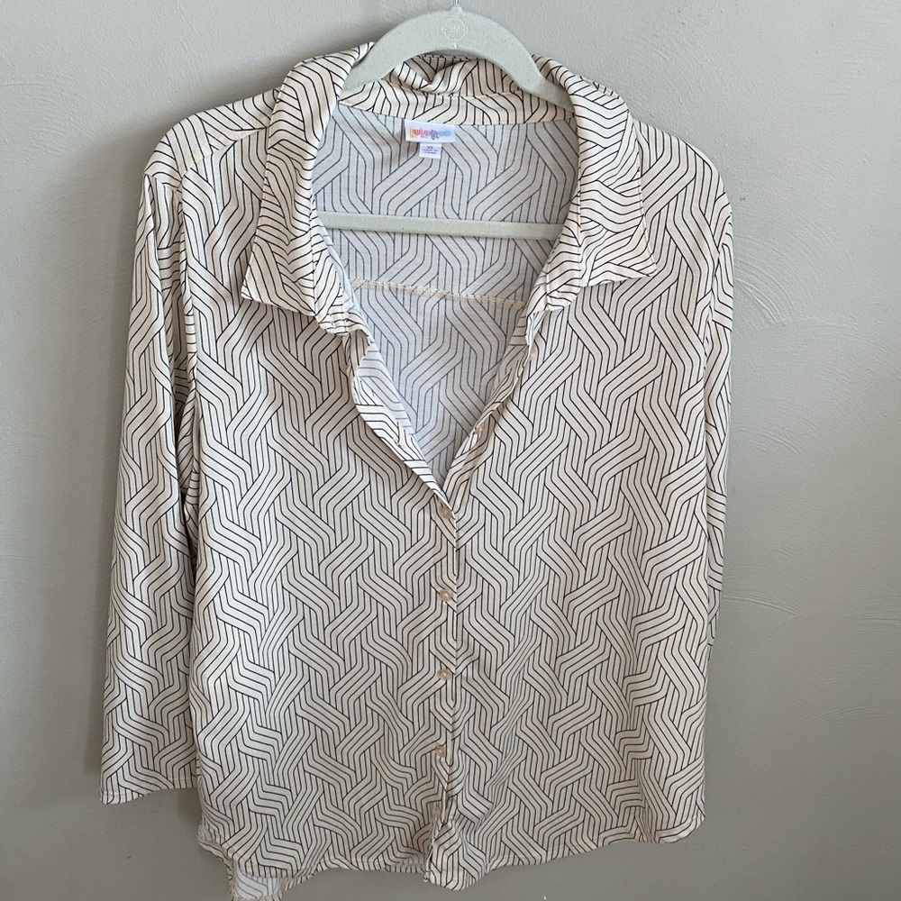 EUC LuLaRoe XL Valentina Trendy Blue and Cream